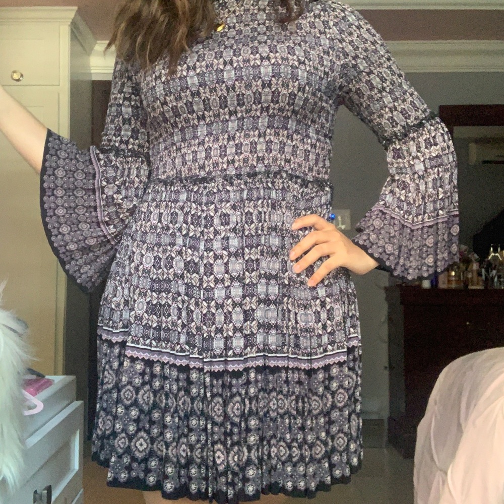 forever 21 PLEATED DRESS - Picture 4 of 4